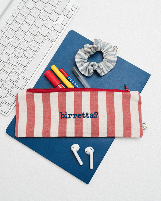 righee grandi rosse - ricamo blu