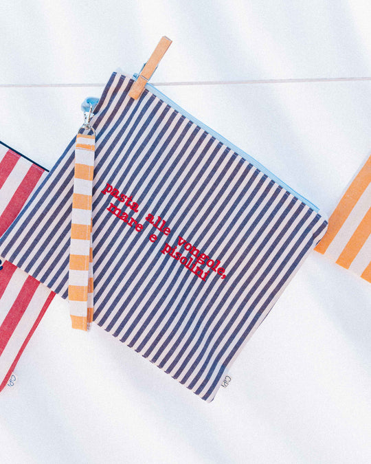 blu riga piccola - ricamo rosso