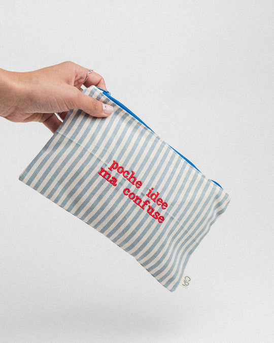 righe piccole azzurre - ricamo rosso