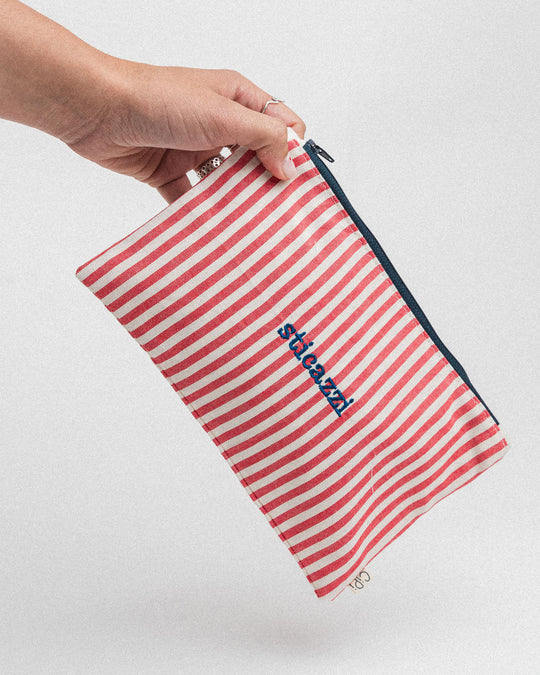 righe piccole rosse - ricamo blu