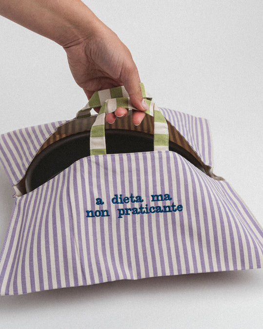 righe piccole lilla - ricamo blu