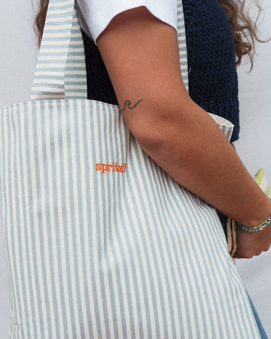 righe piccole azzurre  - ricamo arancione