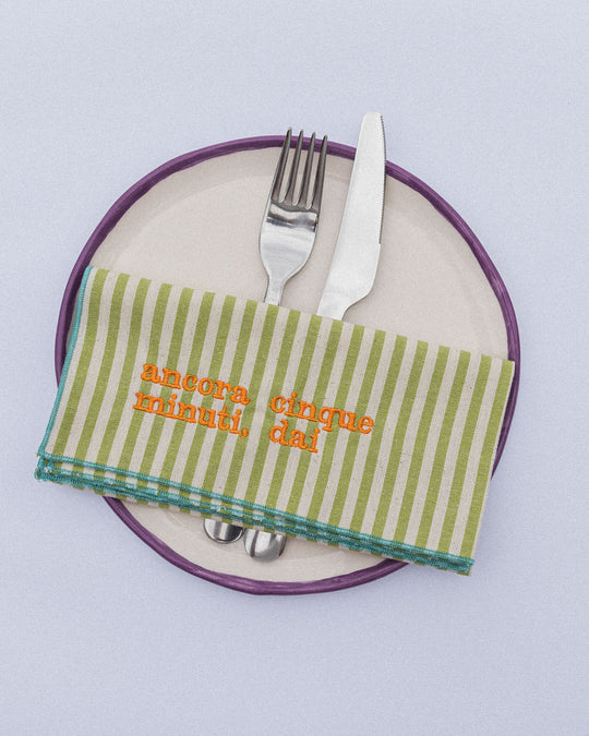 righe piccole verdi chiaro - ricamo giallo