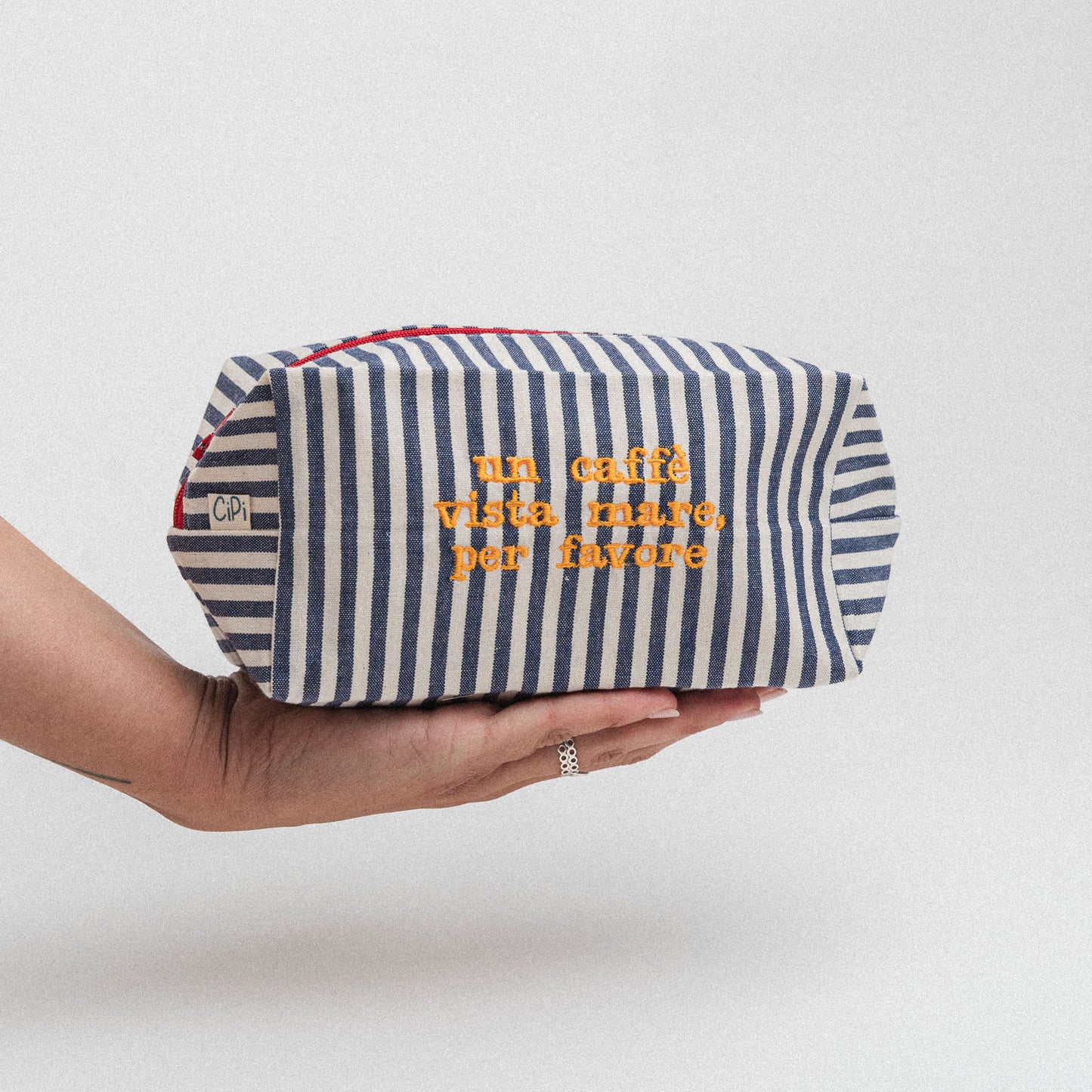 un caffè vista mare, per favore