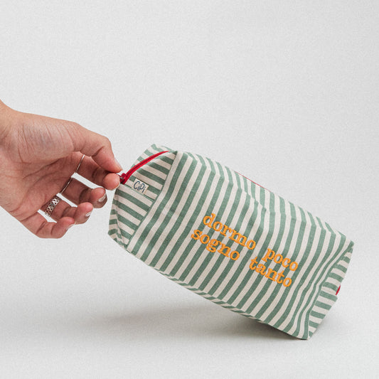 dormo poco sogno tanto