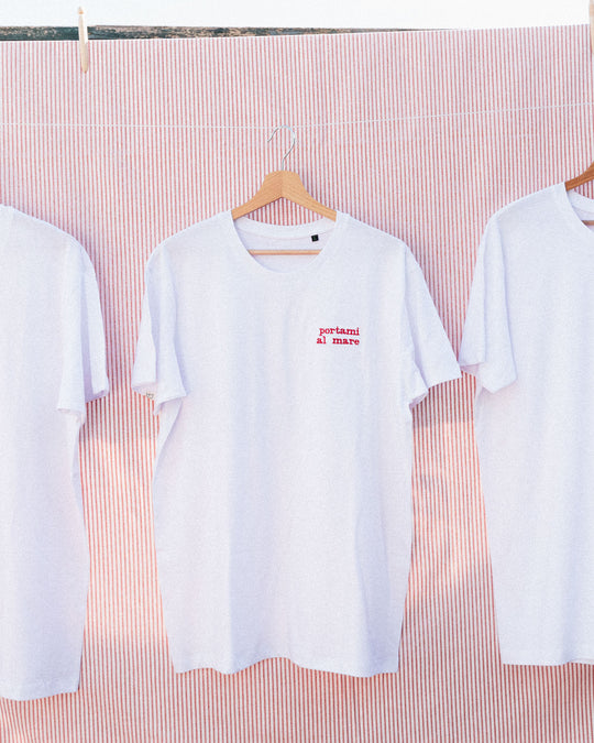 ricamo laterale rosso